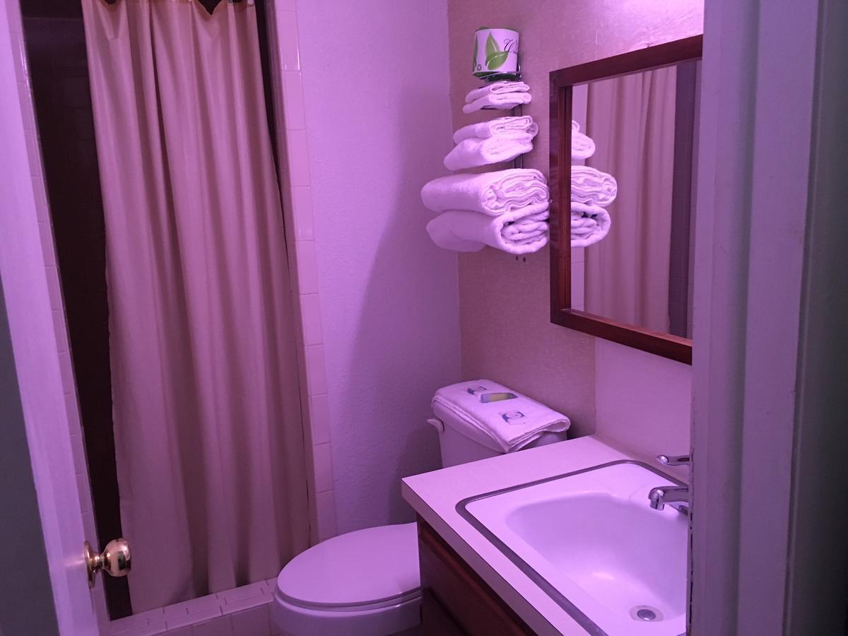 Skyliner Motel Stroud Ngoại thất bức ảnh