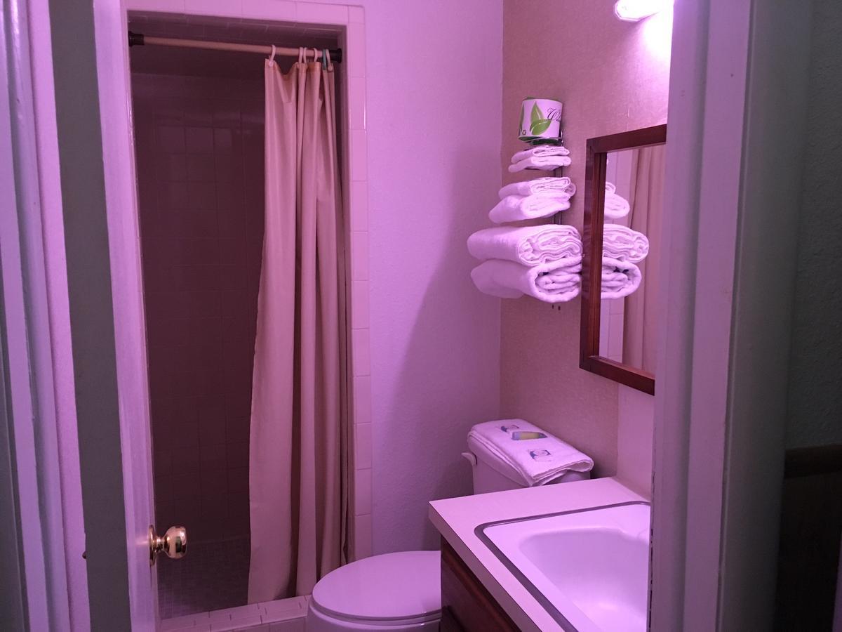 Skyliner Motel Stroud Ngoại thất bức ảnh