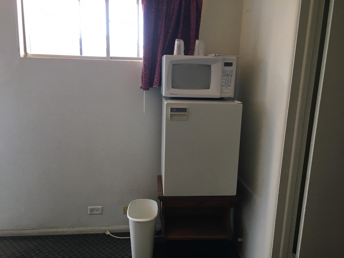 Skyliner Motel Stroud Ngoại thất bức ảnh
