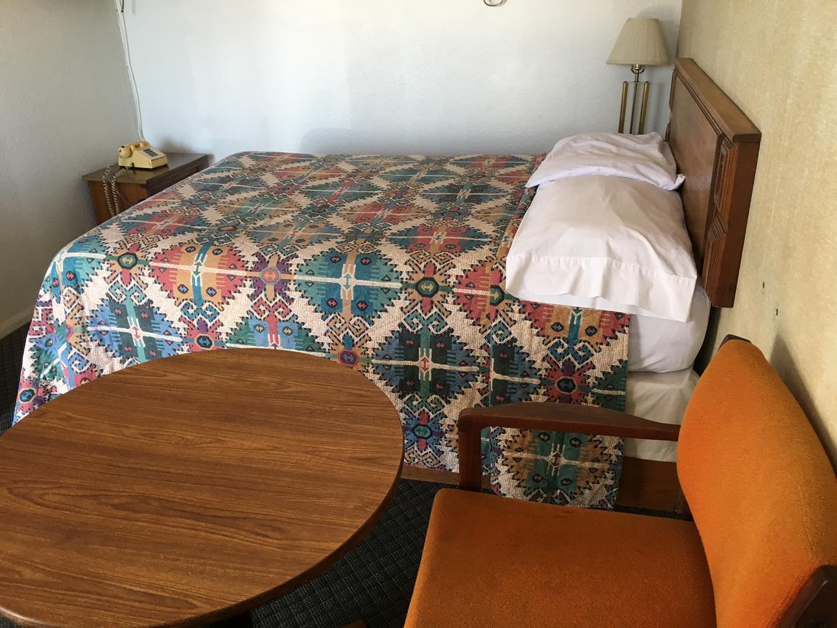 Skyliner Motel Stroud Ngoại thất bức ảnh
