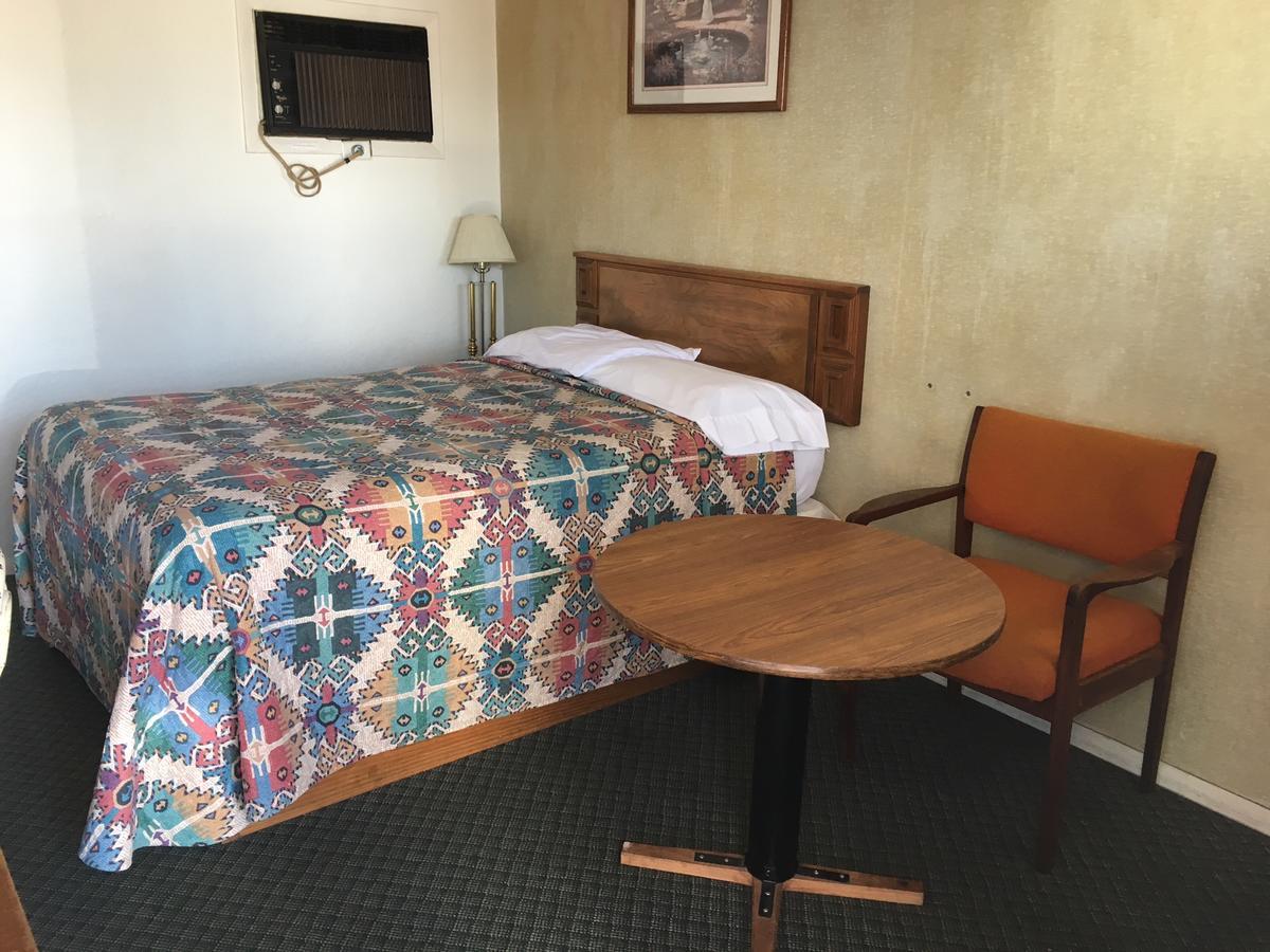 Skyliner Motel Stroud Ngoại thất bức ảnh