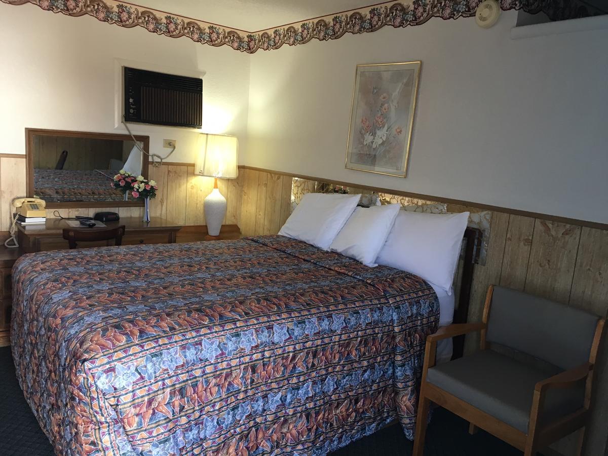 Skyliner Motel Stroud Ngoại thất bức ảnh