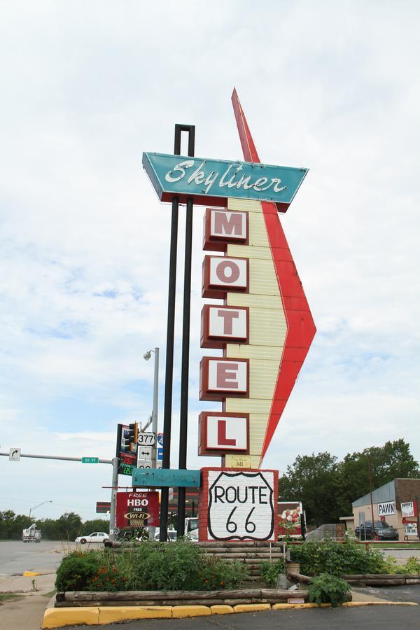 Skyliner Motel Stroud Ngoại thất bức ảnh