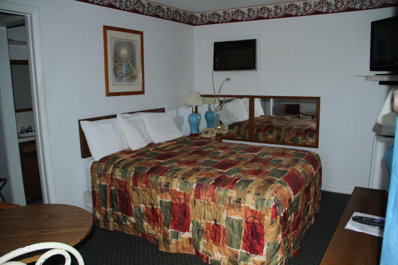 Skyliner Motel Stroud Ngoại thất bức ảnh