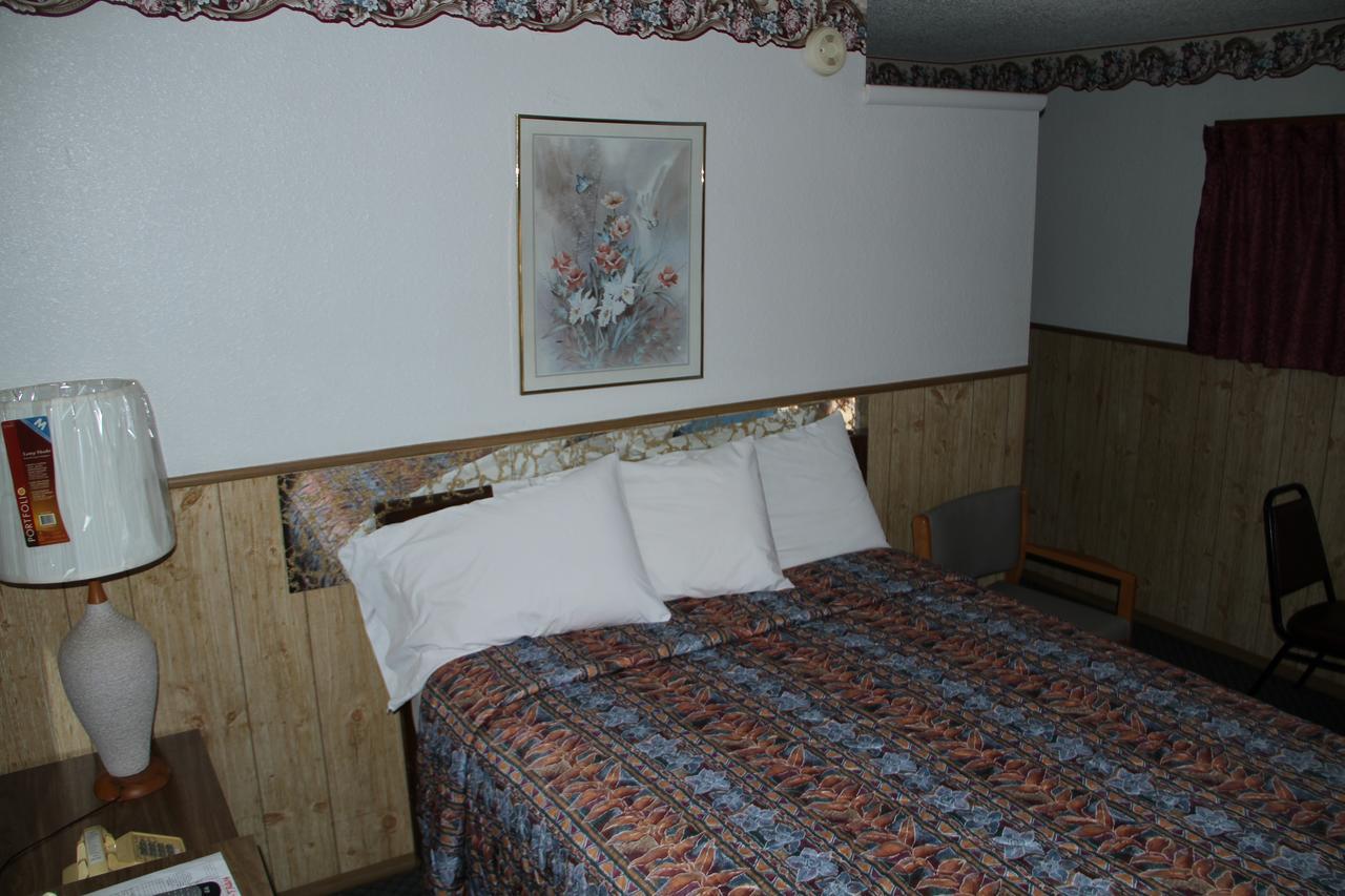 Skyliner Motel Stroud Ngoại thất bức ảnh