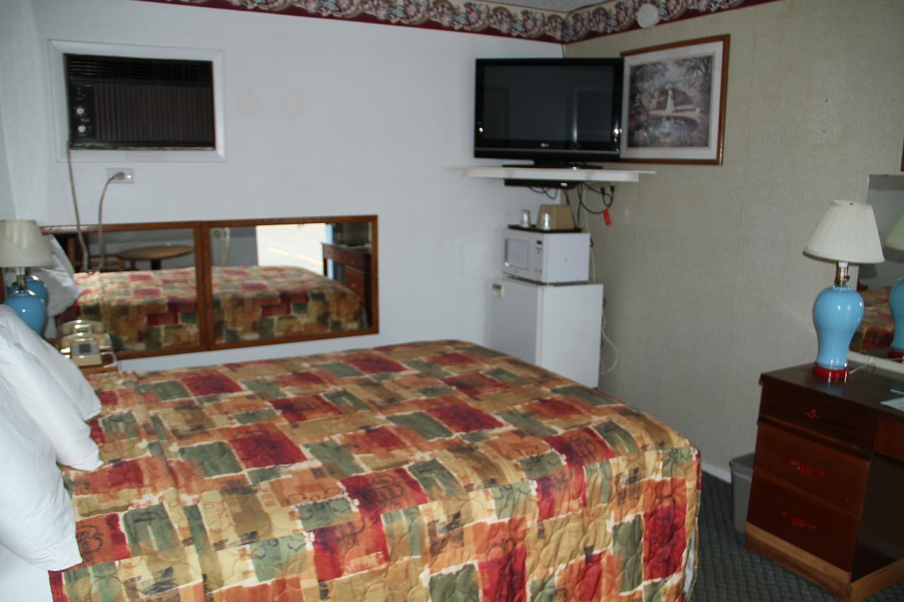 Skyliner Motel Stroud Ngoại thất bức ảnh