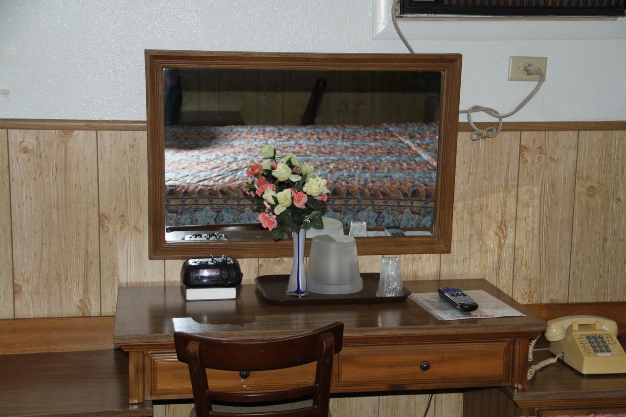 Skyliner Motel Stroud Ngoại thất bức ảnh