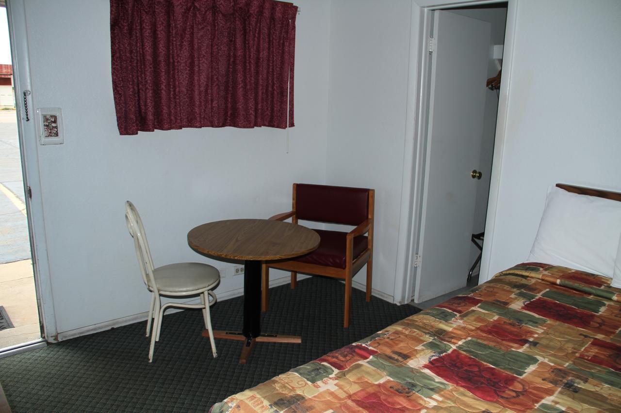Skyliner Motel Stroud Ngoại thất bức ảnh
