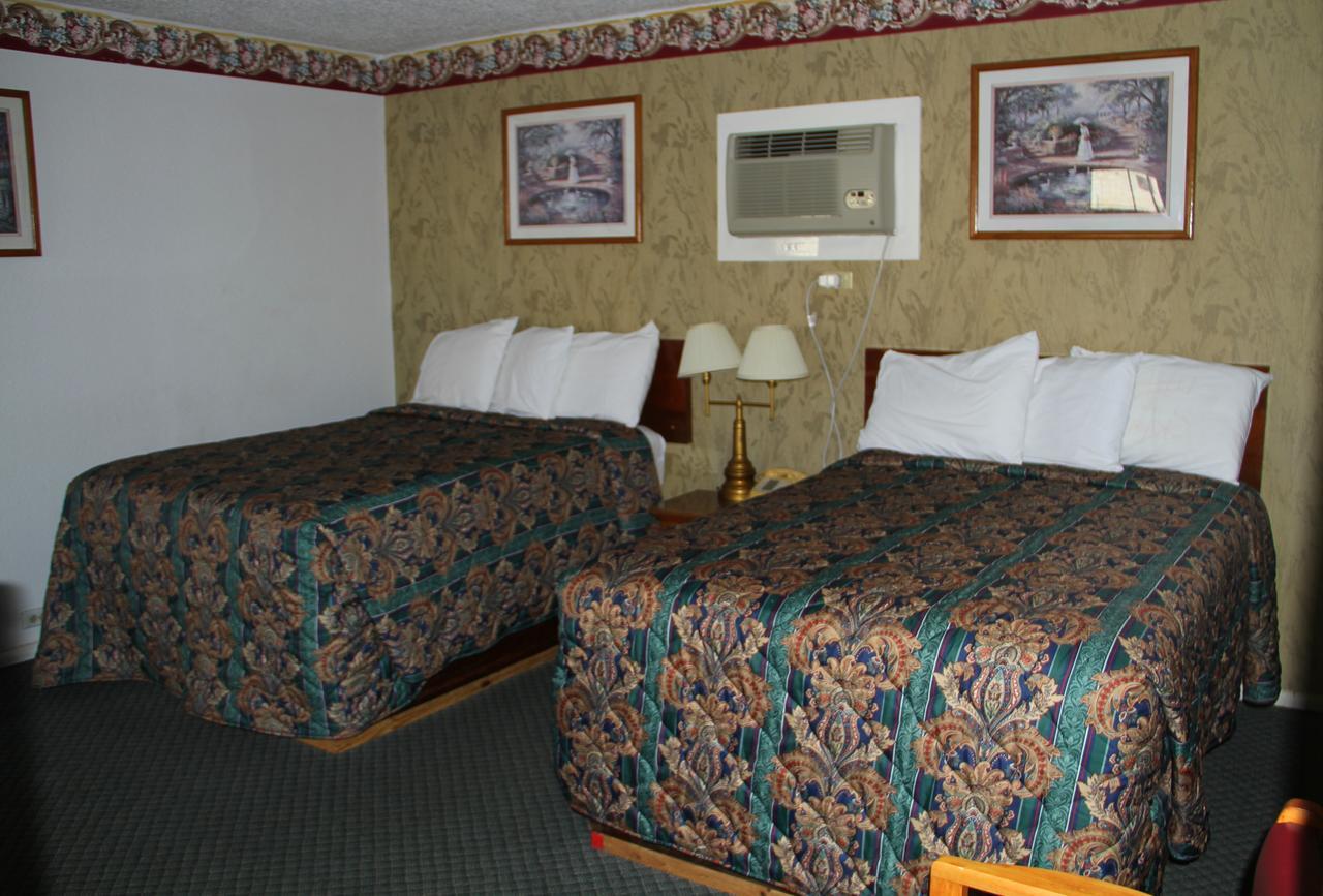 Skyliner Motel Stroud Ngoại thất bức ảnh